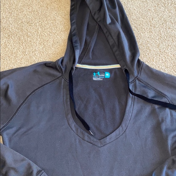 Fitted hoodie by UNDER ARMOUR (5324) - Picture 3 of 10